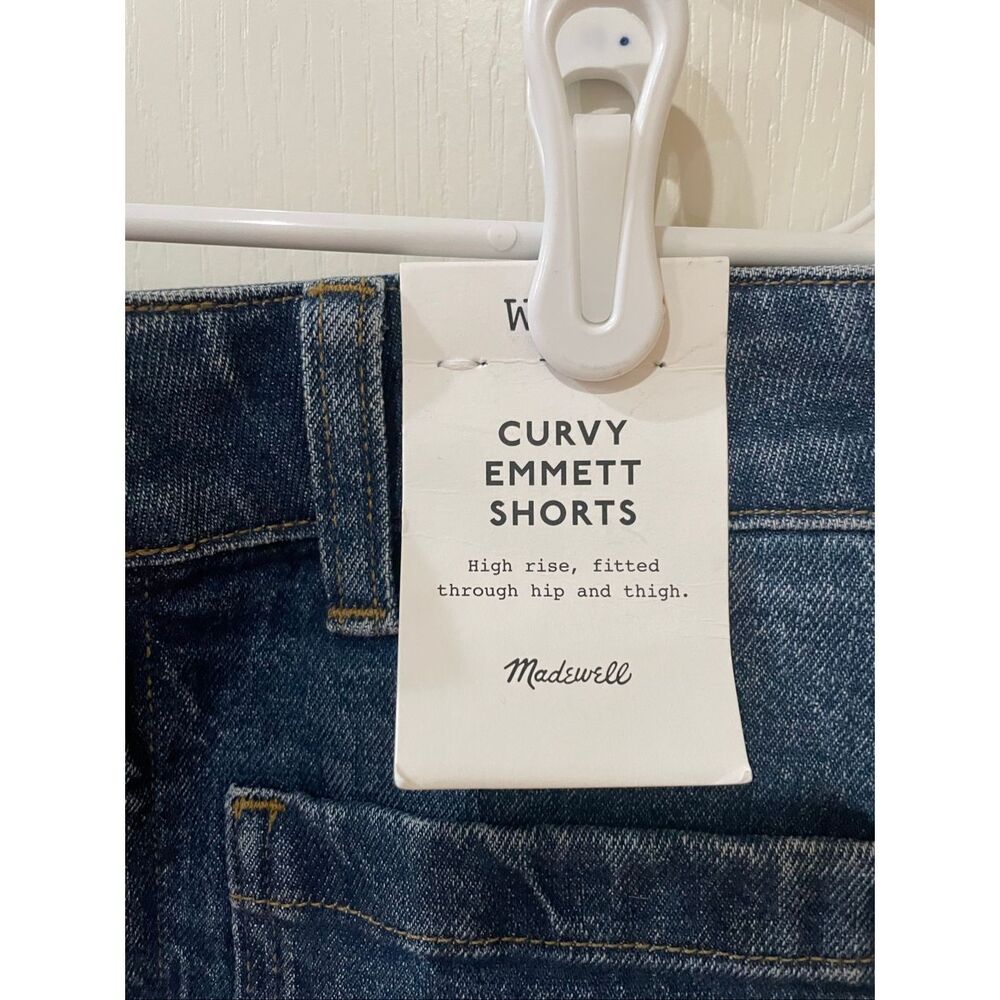 Madewell Curvy Emmett Shorts in a dark wash denim NWT - Picture 2 of 8